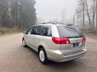 2010 Toyota Sienna LE AWD Puyallup - Image 4
