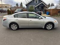 2010 Nissan Altima Hybrid | Clean Title | 35+ MPG | Sedan Vancouver - Image 8