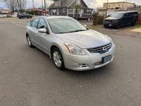 2010 Nissan Altima Hybrid | Clean Title | 35+ MPG | Sedan Vancouver - Image 9