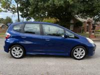 2011 Honda Fit Sport - 1 owner - accident-free & smoke-free!! Norman - Image 4