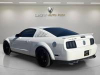 2007 Ford Mustang SHELBY GT500 COBRA 2D ONLY 31,000 MILES Coupe Luxury Auto Plex - Image 4