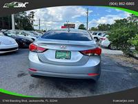 2015 Hyundai Elantra SE Sedan 4D - Image 4