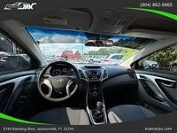 2015 Hyundai Elantra SE Sedan 4D - Image 10