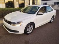 2012 VW JETTA DIESEL, 4dr, LOW MILES, great economy!!! only LA MESA - Image 2