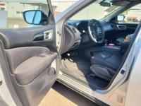 2017 NISSAN PATHFINDER, 3 row seats, loaded, silver,reduced for Jan.!! LA MESA - Image 6