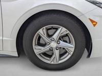 2023 Hyundai Sonata SE AUTONATION Call (904) 637-7794 to confirm availability - January 4th - Image 7