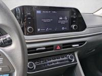 2023 Hyundai Sonata SE AUTONATION Call (904) 637-7794 to confirm availability - January 4th - Image 8