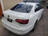 2017 VW JETTA TT, WHITE, B/U Camera, Nav., Moon Roof,New Year price! La Mesa - Image 4