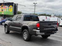 2019 Toyota Tacoma SR5 V6 SR5 V6 4dr Double Cab 5.0 ft SB CRYSTAL AUTO SALES ~ NASHVILLE - Image 7