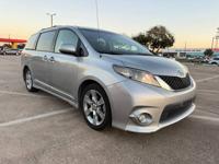 2012 Toyota Sienna SE Houston - Image 3