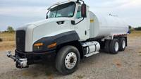 2015 Cat CT660 4000 gallon water tank sprayer truck 31k miles 4500hr C S Manning Rd El Reno, Ok / N.E.Corner of I-40 & Manning - Image 3
