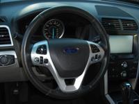 2015 Ford Explorer XLT loaded all records 3rd row rear cam black/gray Escondido - Image 10