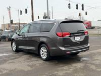2017 Chrysler Pacifica Touring L-Plus Salem - Image 6