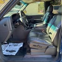 2003 Chevy Avalanche 4x4, auto, runs good! Olney, Philly - Image 4