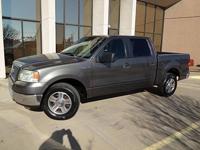 2005 Ford F-150 Super Crew 139 XLT - Image 2