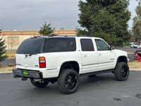 2002 GMC Yukon XL 2500 SLT 4X4 8.1L VORTEC Low Miles LIFTED - Image 5