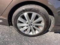 2017 Hyundai Sonata SE 4 door sedan 72k miles 1 owner Winder - Image 10
