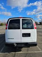2017 GMC Savana 2500 ONLY 104k mil - Image 8