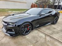 2019 Chevrolet Camaro ZL1 ZL-1 **14K MILES** **6 SPEED MANUAL Tower Rd Mundelein, IL 60060 - Image 2