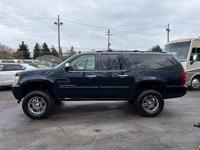 2007 Chevrolet Suburban LT 4WD 4dr SUV 2007 Chevrolet Suburban LTZ 4x - Image 6