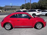 LIKE NEW! RED 2017 VW BEETLE S 86k miles Automatic Turbo H/B MINT! - Image 4