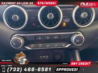 2022 Nissan Sentra SV CVT All advertised prices are DOWN PAYMENTS - Image 4