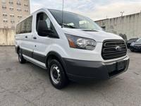 2017 Ford t-150 Wagon XL Passenger bronx - Image 3