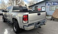 2008 GMC Sierra 1500 Denali 4WD/4DR CLEAN AUTOCHECK! WE FINANCE! NO DEALER FEES - Image 5