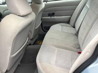 2004 FORD CROWN VICTORIA RELIABLE//GREAT DEAL - Image 8