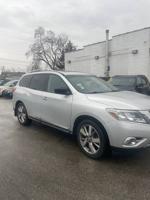 2013 Nisan pathfinder PLATINUM DONT MISS OUT Blue island - Image 2