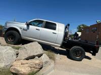 2018 Ram 3500 Megacab Laramie 6.4L Hemi 4X4 flatbed!!!! ONLY 48k miles Phoenix