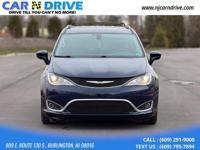 2017 Chrysler Pacifica Touring-L Plus + Car N Drive - INCREDIBLE DEALS FOR TAX SEASON! - Image 5