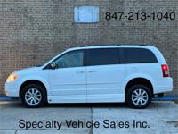 2008 Chrysler Town and Country Wheelchair Accessible Mobility Van Skokie - Image 8