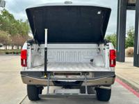 2018 Ford F-150 F150 Super Crew King Ranch 3.5L.FX4 4x4 Car Fax NO RUST Houston TX FREE SHIPPING UP TO 1,000 MI ).80c / MI ADD - Image 9