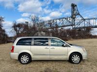 2014 Chrysler Town and country Touring 7 seater motorhubnj.com - Image 7