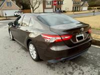 2018 Toyota Camry LE premium clean Georgia title Lawrenceville - Image 6