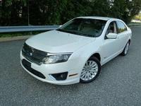 2010 Ford Fusion Hybrid Base 4dr Sedan - Image 4