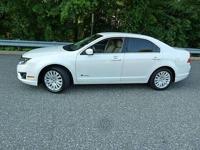 2010 Ford Fusion Hybrid Base 4dr Sedan - Image 5