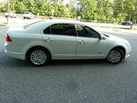 2010 Ford Fusion Hybrid Base 4dr Sedan - Image 8