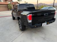 2021 Toyota Tacoma TRD OFF ROAD 4X4 San Diego - Image 9