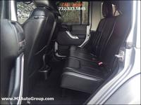 2014 Jeep Wrangler Unlimited Sahara 4x4 4dr SUV East Brunswick, NJ - Image 10