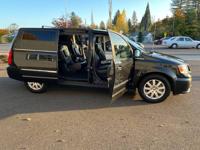 2016 Chrysler Town & Country Touring washington county - Image 4