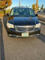 2016 Chrysler Town & Country Touring washington county - Image 6