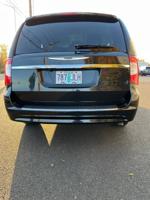 2016 Chrysler Town & Country Touring washington county - Image 7