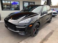 2017 Porsche Cayenne Turbo/Clean Title & Carfax - Image 6