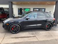 2017 Porsche Cayenne Turbo/Clean Title & Carfax - Image 7