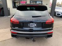 2017 Porsche Cayenne Turbo/Clean Title & Carfax - Image 9