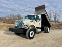 2008 INTERNATIONAL DUMP! LOW MILES, ONE OWNER! - Image 9