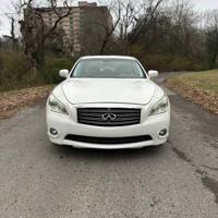 2014 Infiniti q70 Nashville - Image 3