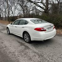 2014 Infiniti q70 Nashville - Image 6